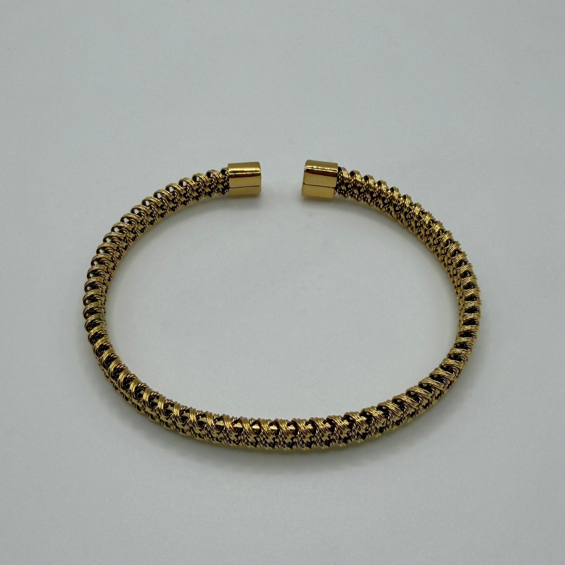 The Basics - Soft Twisted Bracelet - Goud