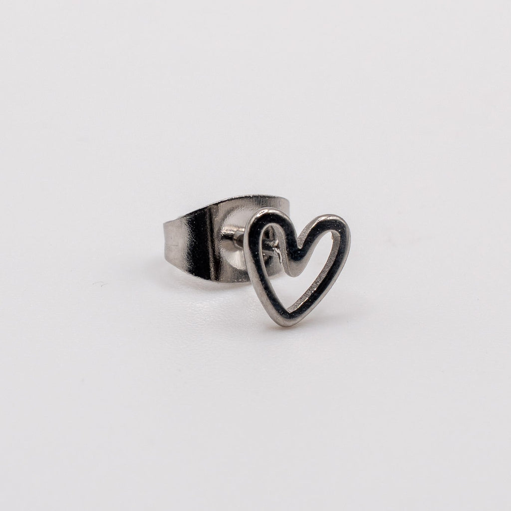 Love Heart steker - Stainless steel zilveren oorsteker in de vorm van een hartje dat open is aan de binnenkant