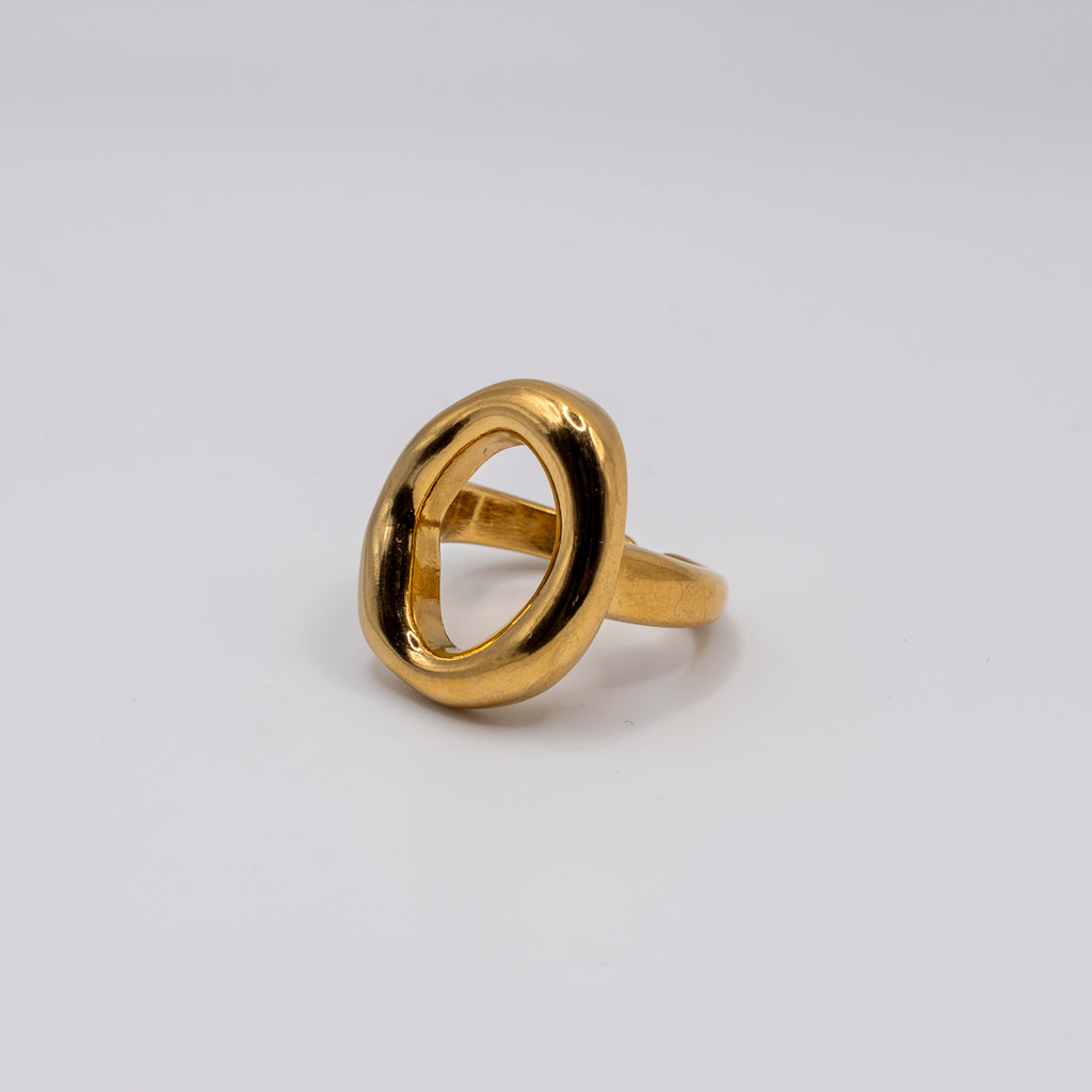 The Basics - Under the sky ring - goud